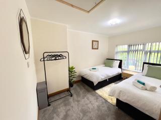 Pearl-Home at Esongrace Stays - Stoke on Trent - 3
