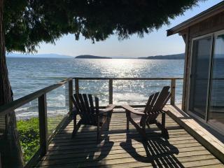 Sunset Suite - Beach Hideaway - Sechelt - 1