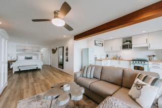 Sunset Suite - Beach Hideaway - Sechelt - 2