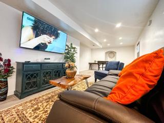 Large Home Near SLC Airport And Downtown - West Valley City - 3