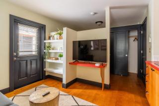 Stay Portland - Quirky Micro Apt - Foodies, Artists, Coffee Lovers - 8