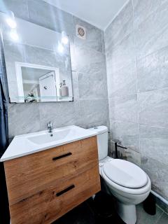 studio Zen 2025 Literie neuve clim wifi - Grasse - 7