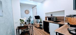 studio Zen 2025 Literie neuve clim wifi - Grasse - 2