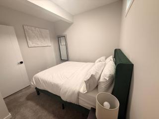 The Seton Nook - 1BR Suite Near Seton Health Campus, Cineplex and YMCA - 1