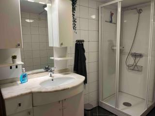 Modern apartment, stunning view, large garden! - 8