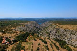 Apartments with parking spaces Konjevrate, Krka - 23231 - 1