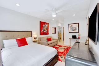 320-1 Las Olas Boulevard - 2