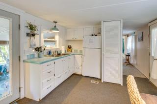 Half-Mi to Roque Bluffs State Park Quaint Cottage - Machiasport - 3