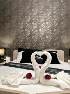 Couple's Getaway - 7