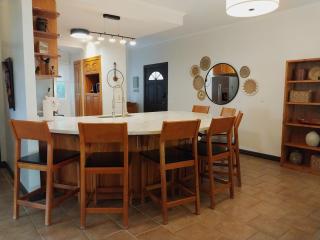Surfside Tower - Ground Floor Condo with Pool, Walk to Potrero Beach - Potrero - 2