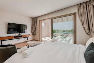 Escape to Luxury: 4 Bedroom Villa on Golf Course - Marrakesch - 3
