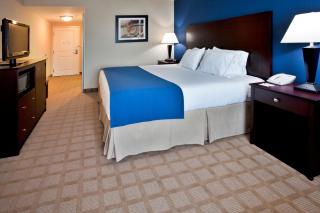 Holiday Inn Express Hotel & Suites Fort Pierce West by IHG - 3
