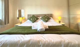 4 Bedroom Full Home Telford - Redhill - 8