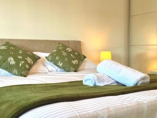 4 Bedroom Full Home Telford - Redhill - 5