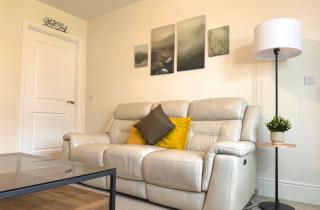 4 Bedroom Full Home Telford - Redhill - 0