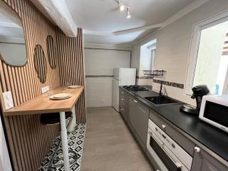 private pool and sauna & wifi - Tolone - 8