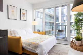 2br Luxury & Modern Suite 5 Minutes from Eaton Center - 7