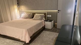 Luxury 1BR Apartment with Stunning View - Abū Rawwāsh - 7