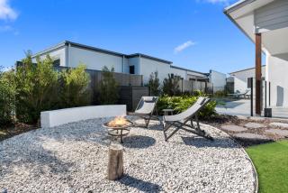 Luxury Kangaroo View - Banksia Beach - 0