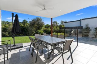 Luxury Kangaroo View - Banksia Beach - 3