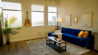 Modern 1BR Apartment with Gym Access & Free Parking - Anaheim - 0