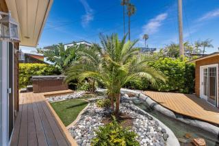 Pacific Beach Oceanfront Compound with Casita - 7