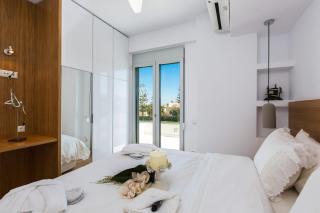 Sensational Rethymno Villa Villa Akaza 2 Bedrooms Beach Front Private Outdoor Swimming Pool And Hot Tub Pigianos Kampos - Pigianos Kampos - 3