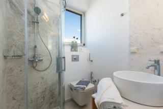 Sensational Rethymno Villa Villa Akaza 2 Bedrooms Beach Front Private Outdoor Swimming Pool And Hot Tub Pigianos Kampos - Pigianos Kampos - 2