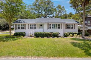 Palms of Hart- 2 Blocks from Beach Dog Friendly - Isle of Palms - 0