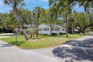 Palms of Hart- 2 Blocks from Beach Dog Friendly - Isle of Palms - 3