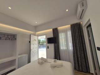 Cozy White House - Near Beach - Ksamil - 6