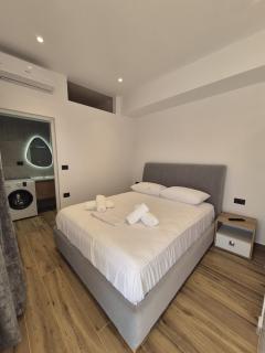 Cozy White House - Near Beach - Ksamil - 0