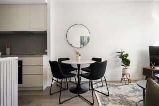 Bright and Modern 1BR Apt with Balcony and Parking - - 6