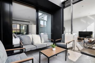 Bright and Modern 1BR Apt with Balcony and Parking - - 8