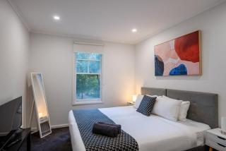 Garden Complex - Bright and Spacious 3-Bedroom Apartment - Melbourne - 6