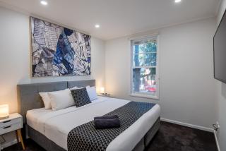 Garden Complex - Bright and Spacious 3-Bedroom Apartment - Melbourne - 3