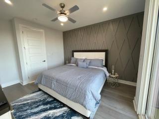 Luxury 4 Bedroom 5 Bath Home in Downtown Indpls - 9