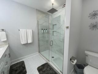 Luxury 4 Bedroom 5 Bath Home in Downtown Indpls - 8