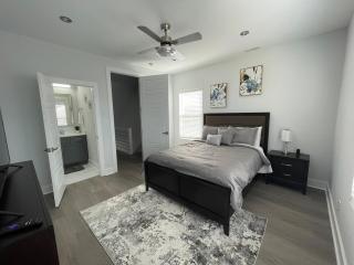Luxury 4 Bedroom 5 Bath Home in Downtown Indpls - 1