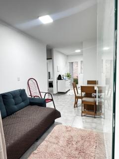 Casa prática perto do aeroporto - Água Boa - 0