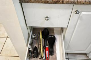 One bedroom mins from stampede grounds - Calgary - 5