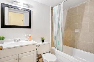 One bedroom mins from stampede grounds - Calgary - 3