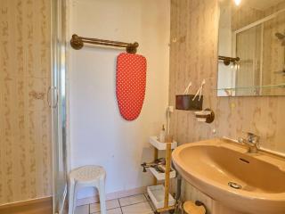 T1 Bis Confortable avec Balcon et Wi-Fi Gratuit, Proche des Thermes - FR-1-841-23 - 8