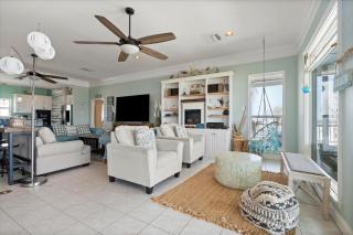 West End Girl - Bay Beach, Gulf Beach, or West End Park - all just steps away! You can't beat the view! home - Dauphin Island - 3