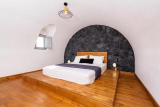 Thrilling Santorini Villa Villa Gauche 2 Bedrooms Furnished Sun Terrace With Private Heated Pool Perissa - Perissa - 8