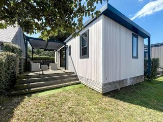 Mobil-home tout confort 6 pers, 3 ch, 2 sdb, piscine, à 200m de la plage, plein cœur de Jullouville - FR-1-361A-55 - 8