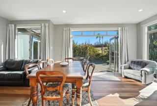 The Alpine Edge - Windwhistle Holiday Home - Castle Hill - 1