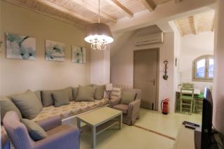Sophisticated Mykonos Apartment Apartment Amorino Terrace With Private Hot Tub Outdoor Dining Area Kalafatis - Kalafatis - 8