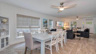 Pet-Friendly Pool Bayside Coastal Cottage - Town Bank - 5