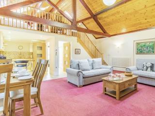 Cedar Barn - Ukc5406 - 5